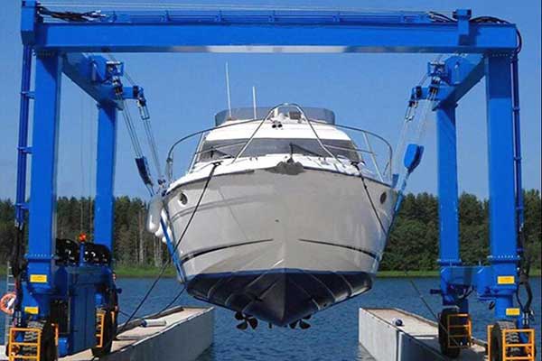 游艇搬運機臺風天氣下設備如何固定？/ 防風錨定系統承載力如何計算？